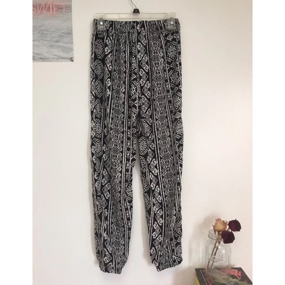 Tribal pants - Picture 2 of 3